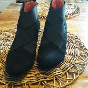 Pos de Rouge ankle boot